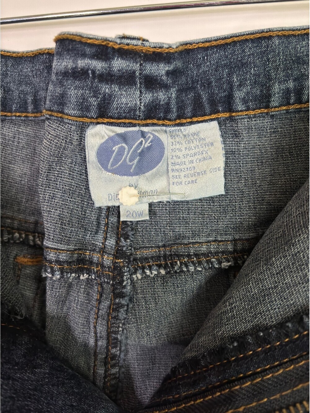 DG2 Embroidered Cropped Blue Jeans Womens 20W - Picture 8 of 8